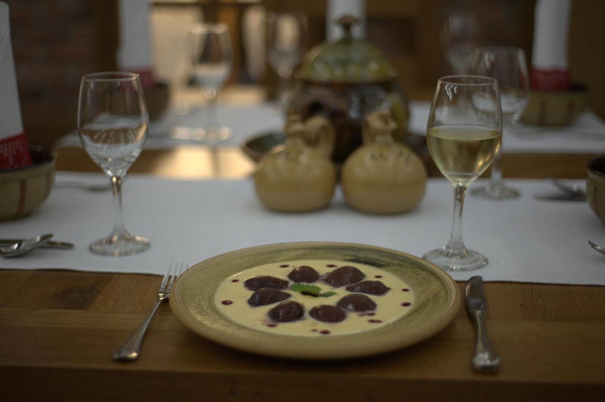 Hotel Ðakovo Zewnętrze zdjęcie