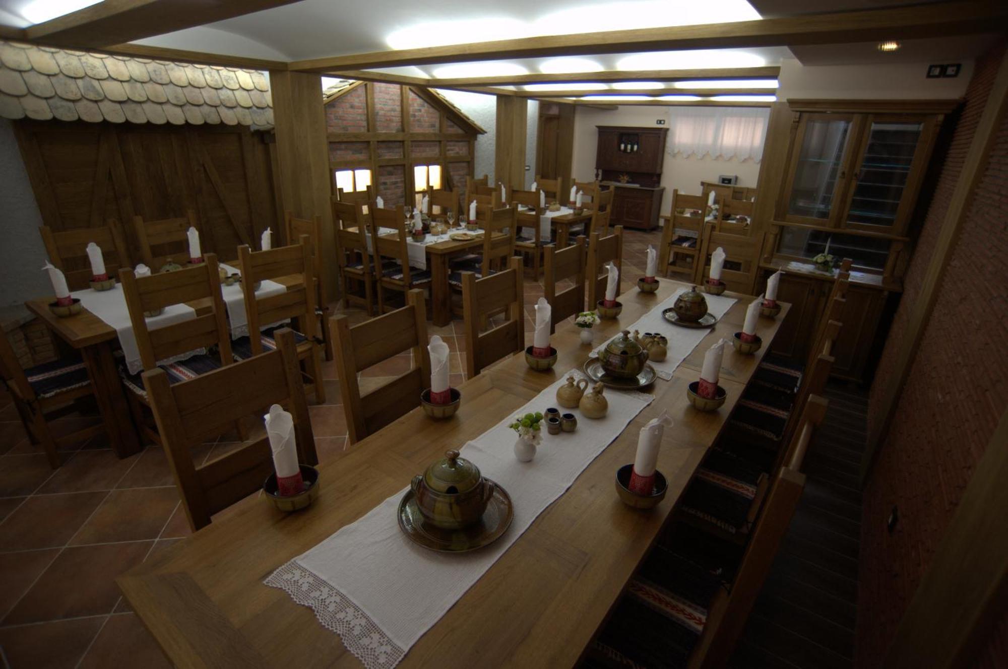 Hotel Ðakovo Zewnętrze zdjęcie