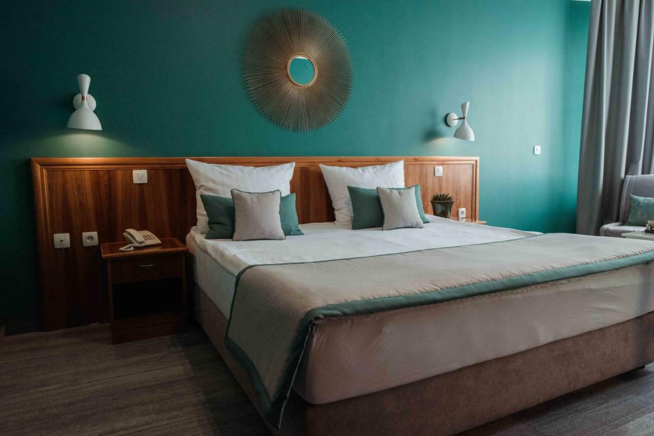 Hotel Ðakovo Zewnętrze zdjęcie
