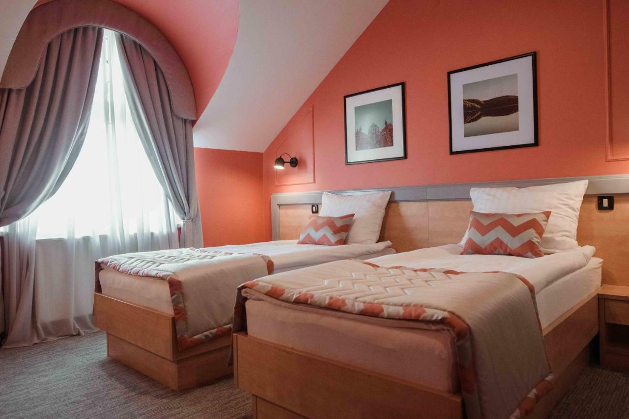 Hotel Ðakovo Zewnętrze zdjęcie