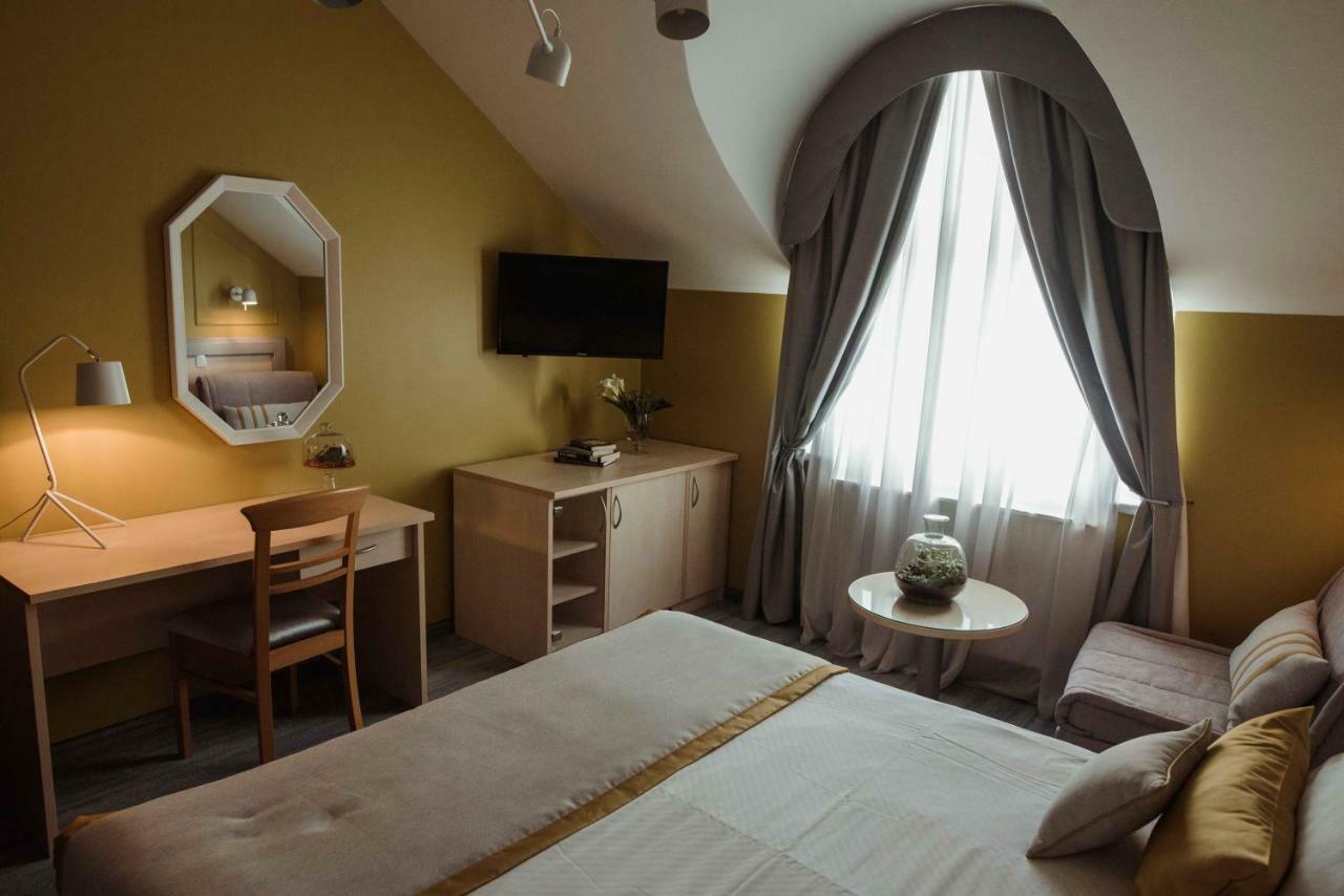 Hotel Ðakovo Zewnętrze zdjęcie